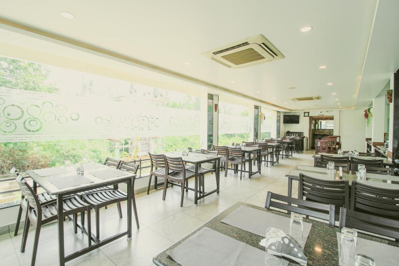 Hotel White Pearl Residency Pondicherry Exterior foto